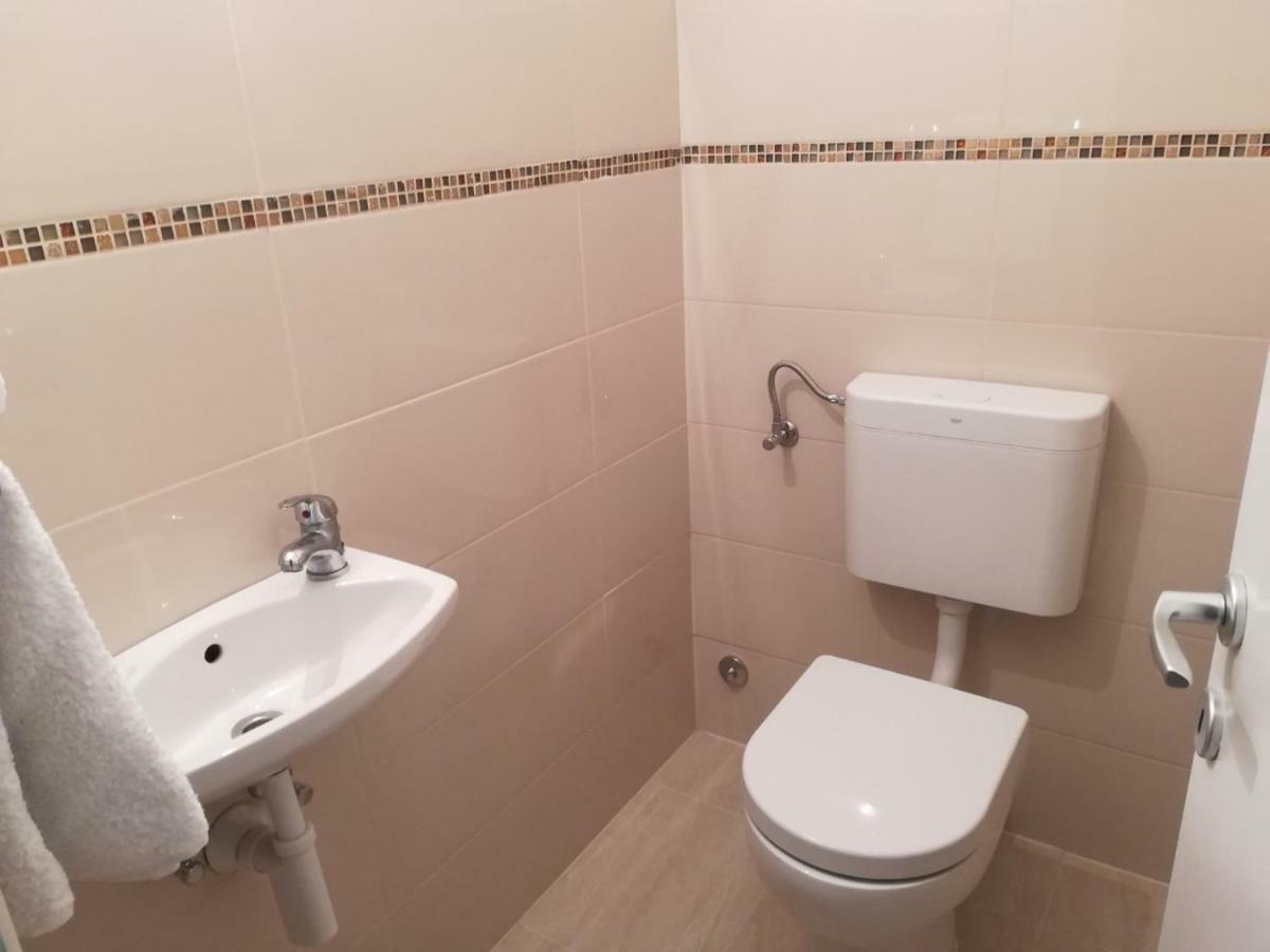 Apartman Tonika Pula Exterior foto